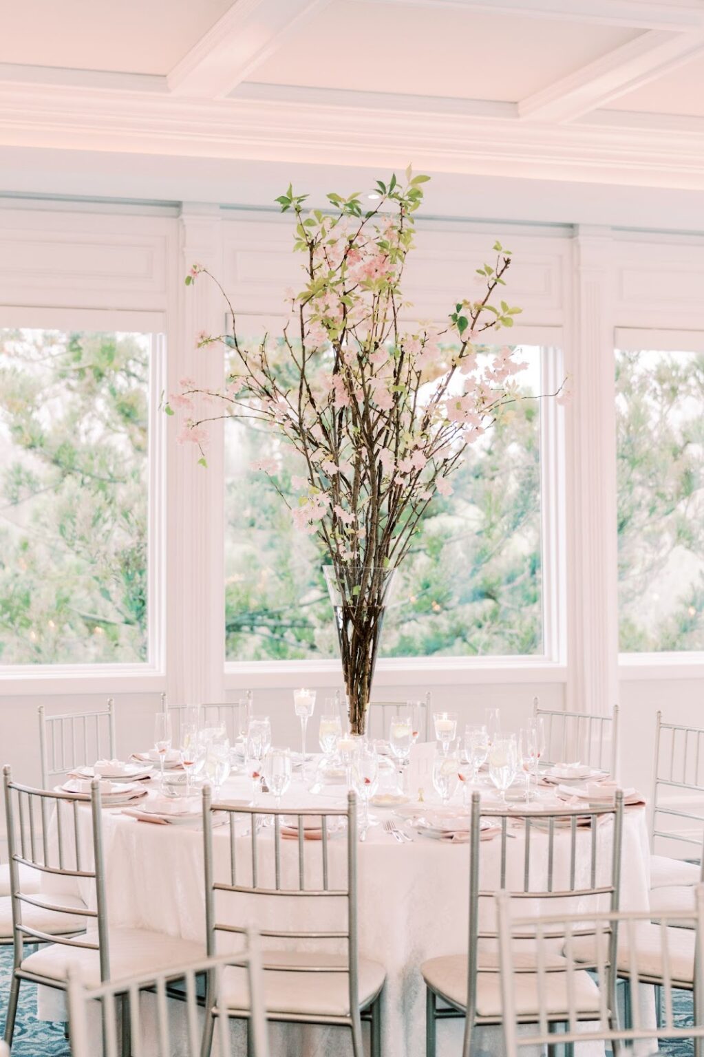 Elegant Wedding Centerpieces: 5 Innovative Design Ideas
