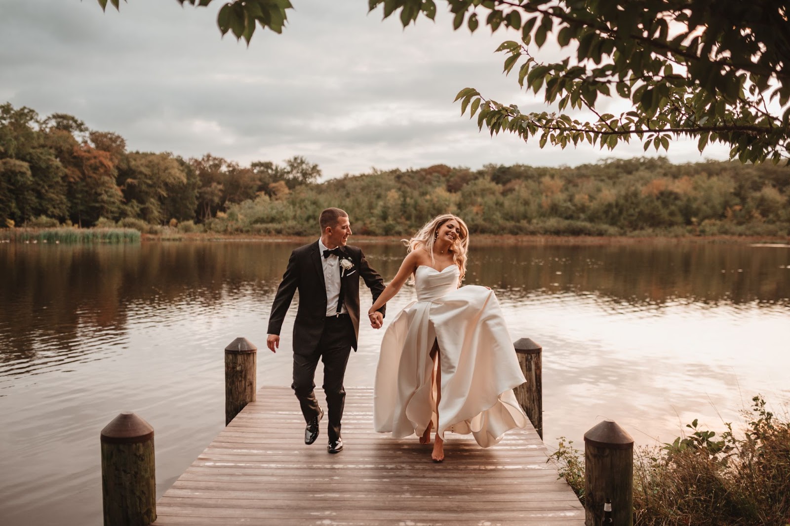 lake wedding photos